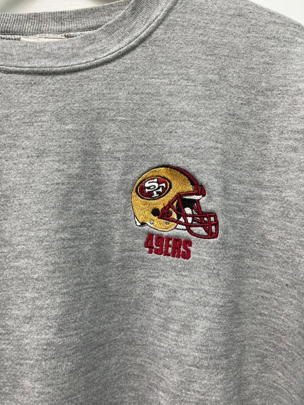 San Francisco 49ers sweatshirt - Picture 2 of 3